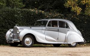 Bentley Mark VI Saloon by Vanden Plas 1946 года